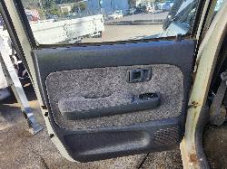 View Toyota Hilux 2004 4 Door Utility