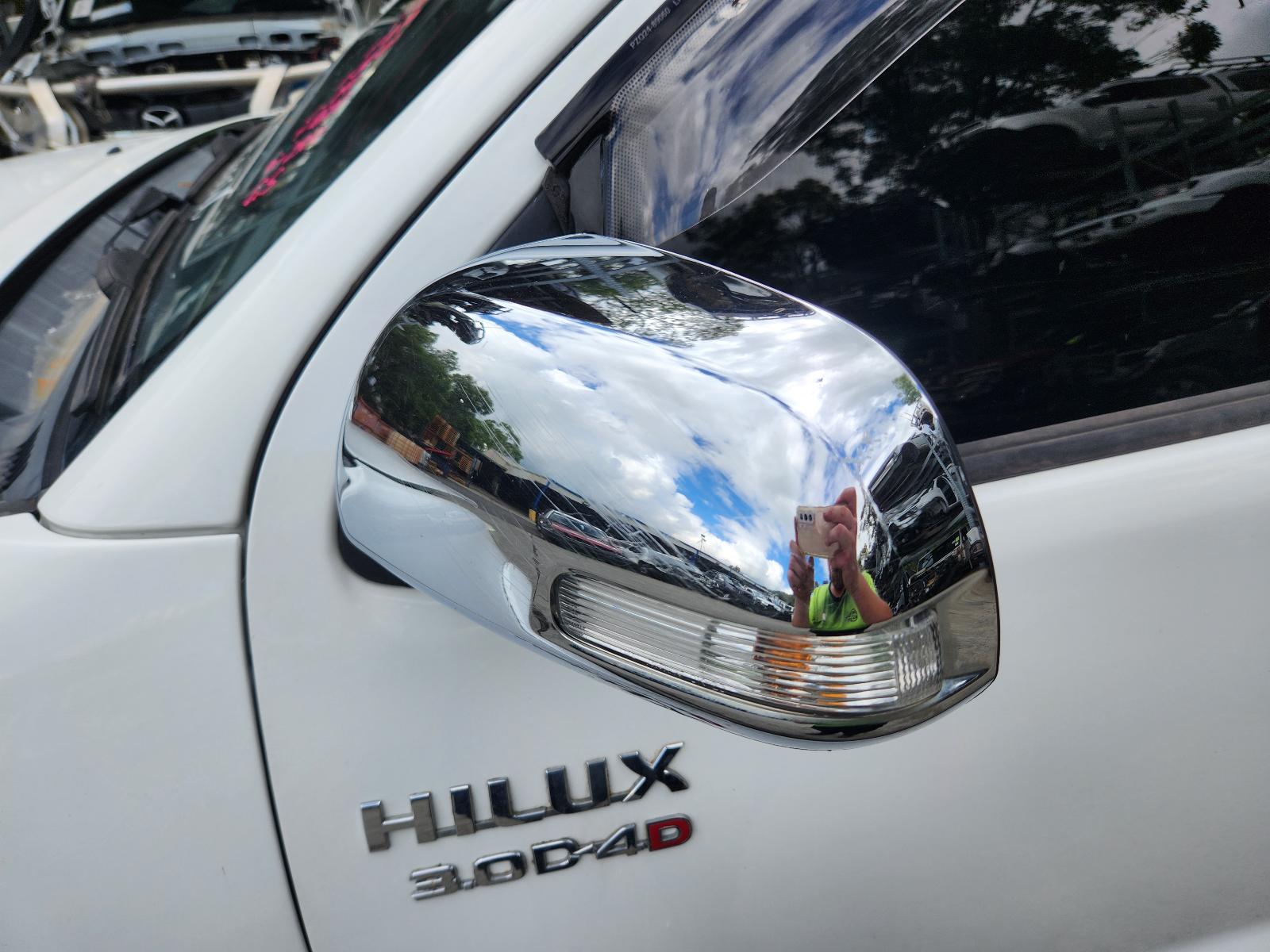 View Toyota Hilux 2014  