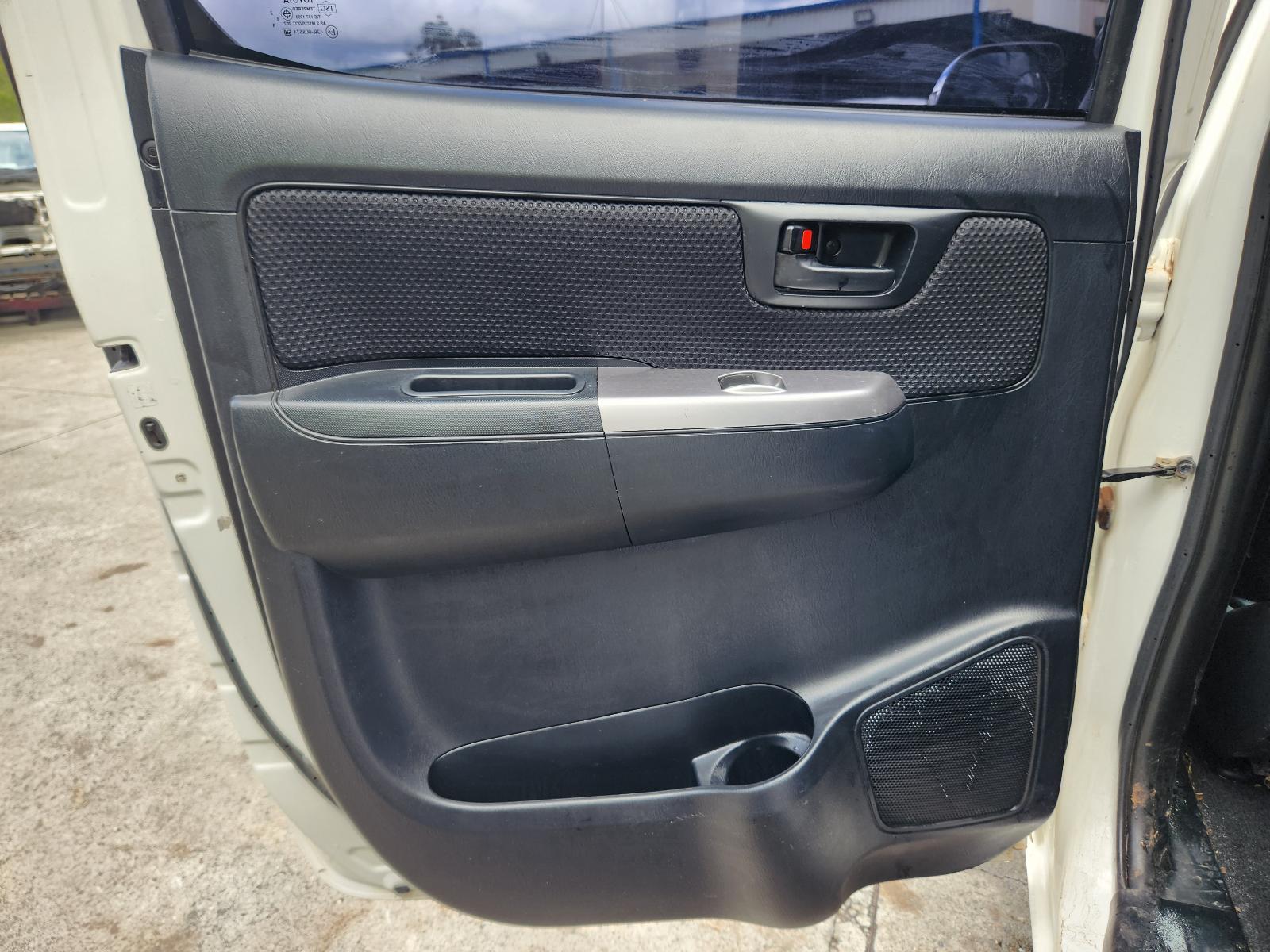 View Toyota Hilux 2014  