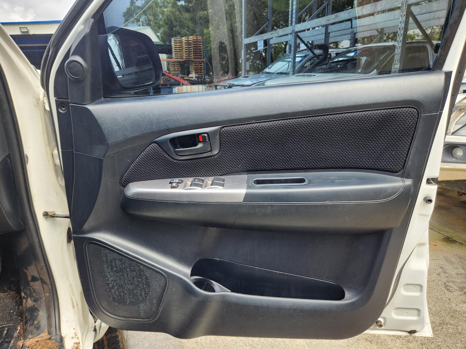 View Toyota Hilux 2014  