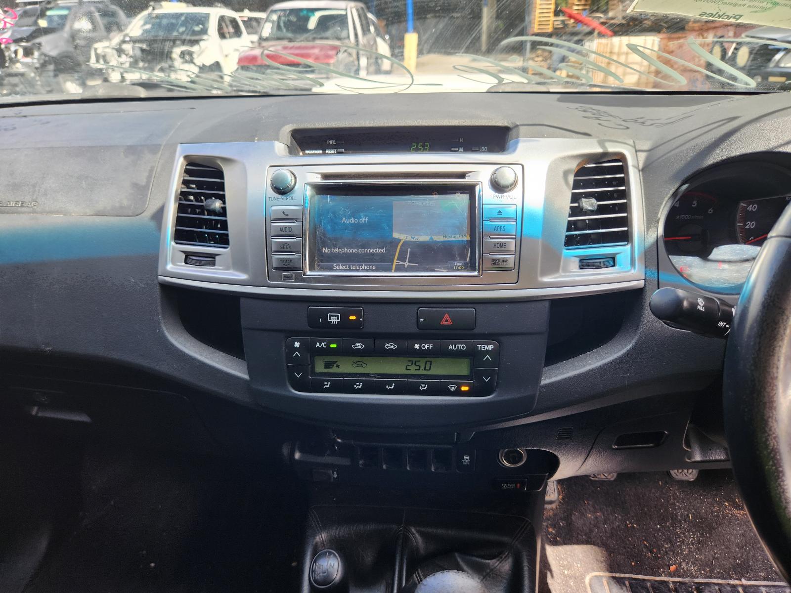 View Toyota Hilux 2014  