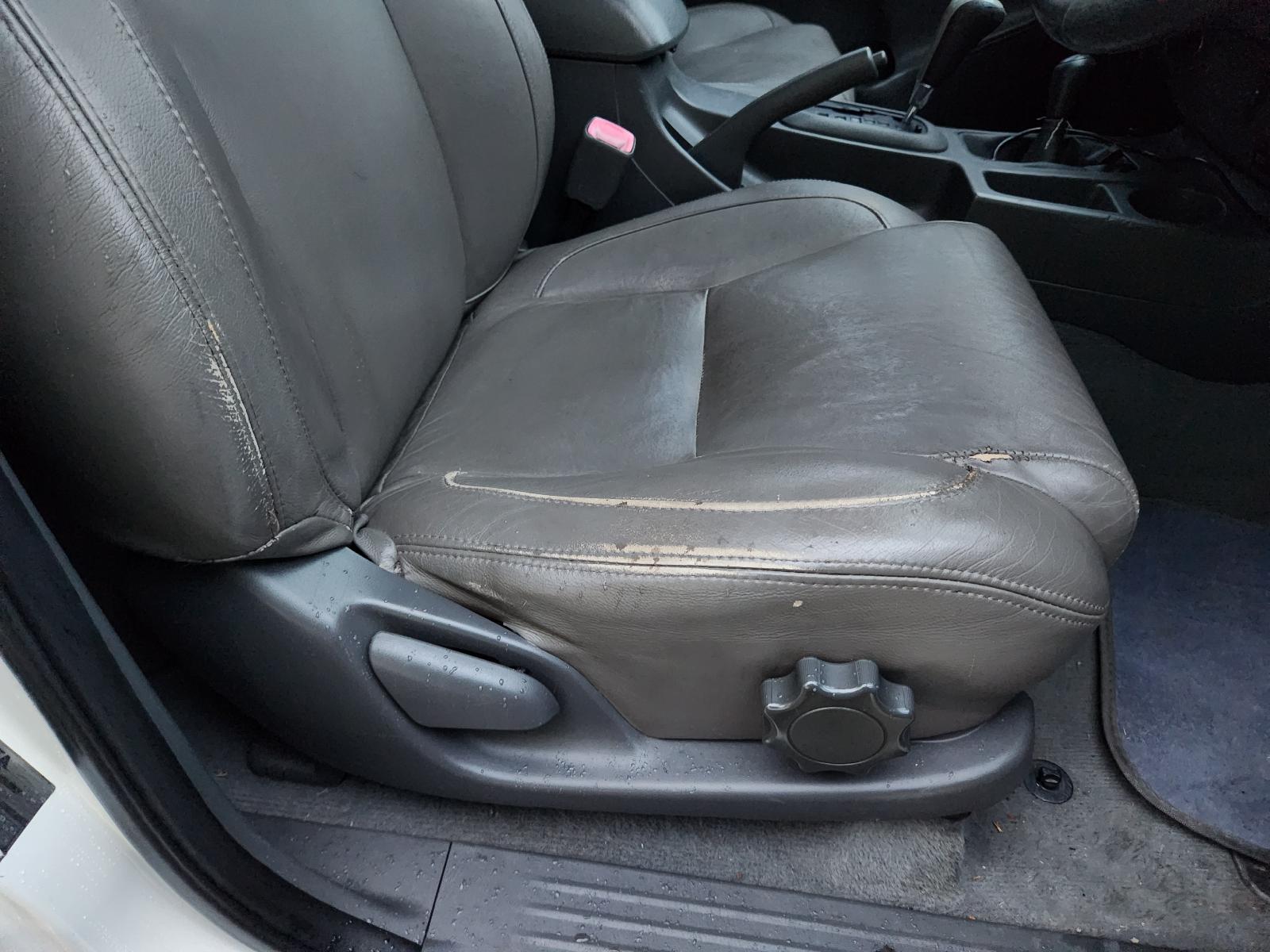 2013 Toyota Hilux Ashtray View Auto part Ashtray Toyota Hilux 2013