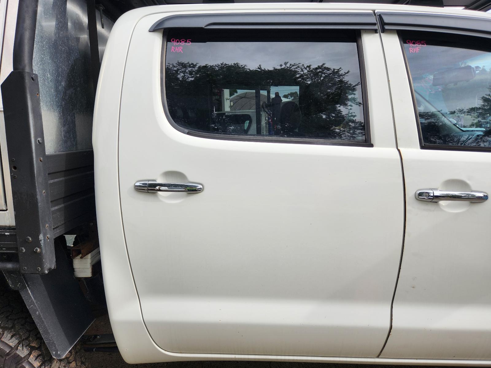 2013 Toyota Hilux Ashtray View Auto part Ashtray Toyota Hilux 2013