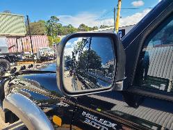 View Toyota Hilux 2003