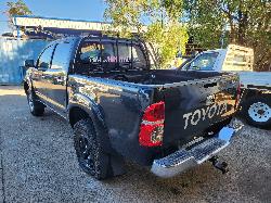 View Toyota Hilux 2006 4 Door Utility
