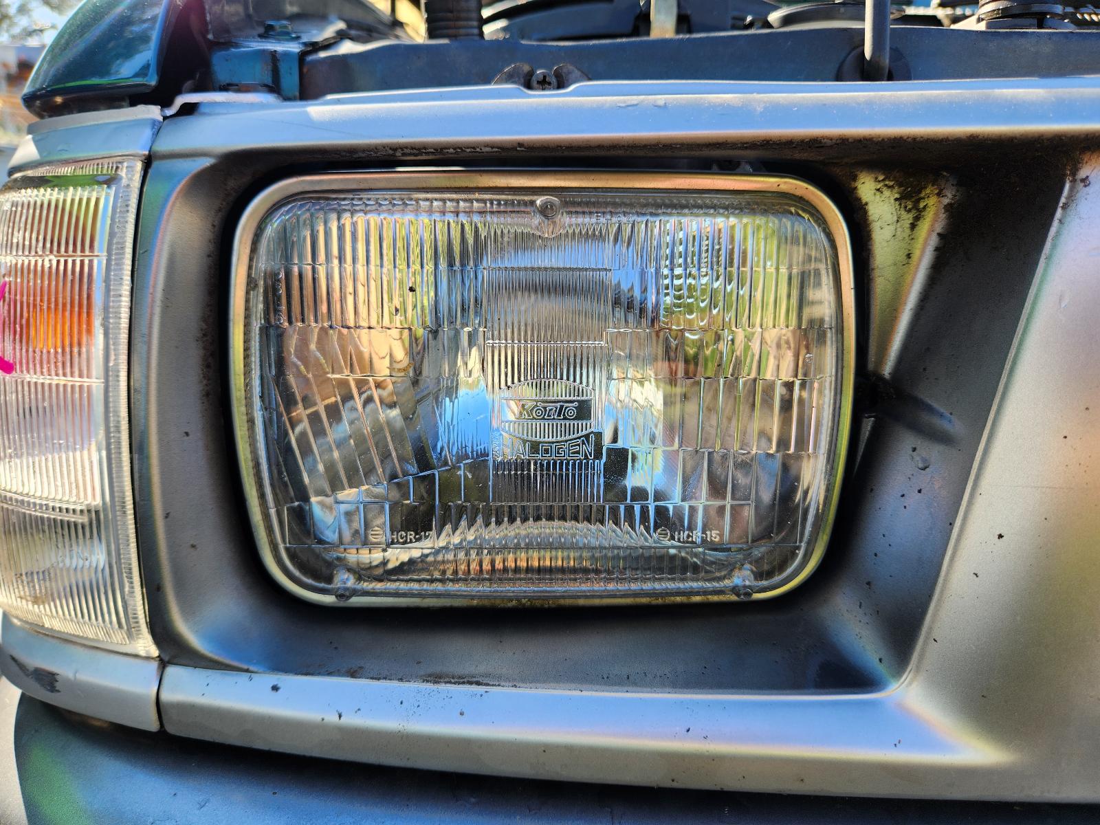 View Toyota Hilux 1997  