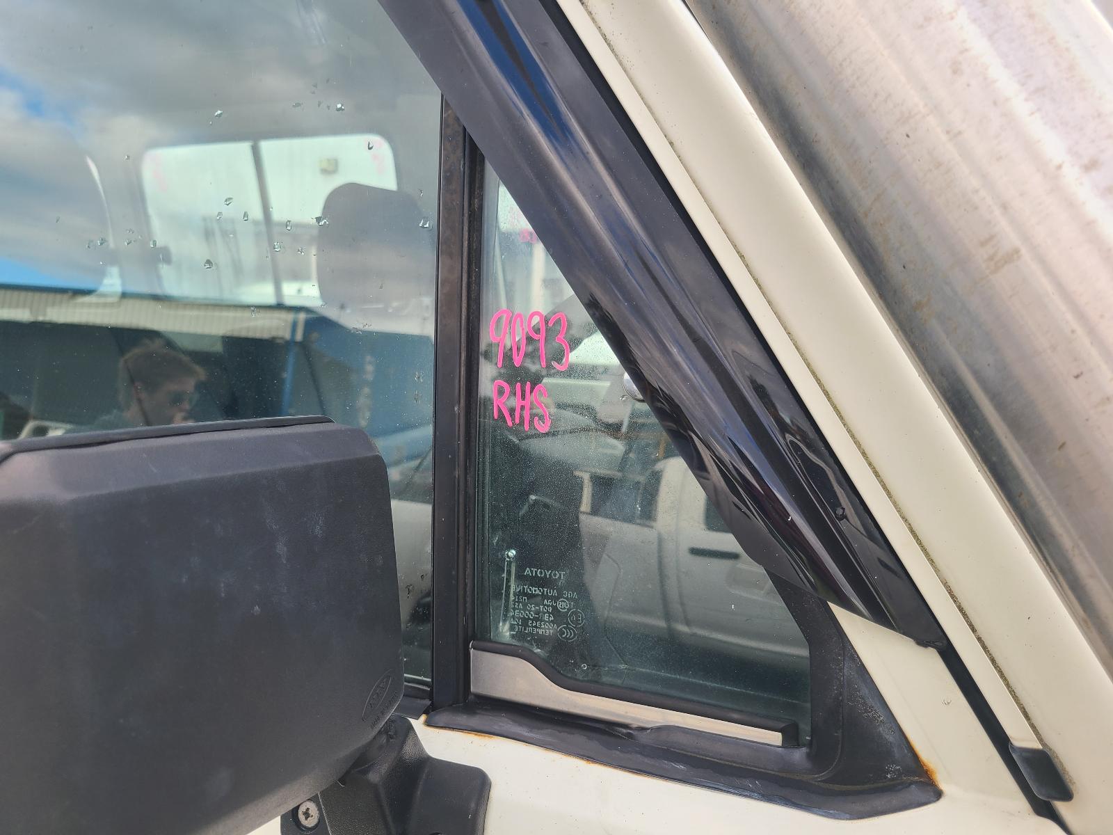 Toyota Landcruiser 2011 View Toyota Landcruiser 2011