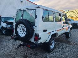 View Toyota Landcruiser 2011