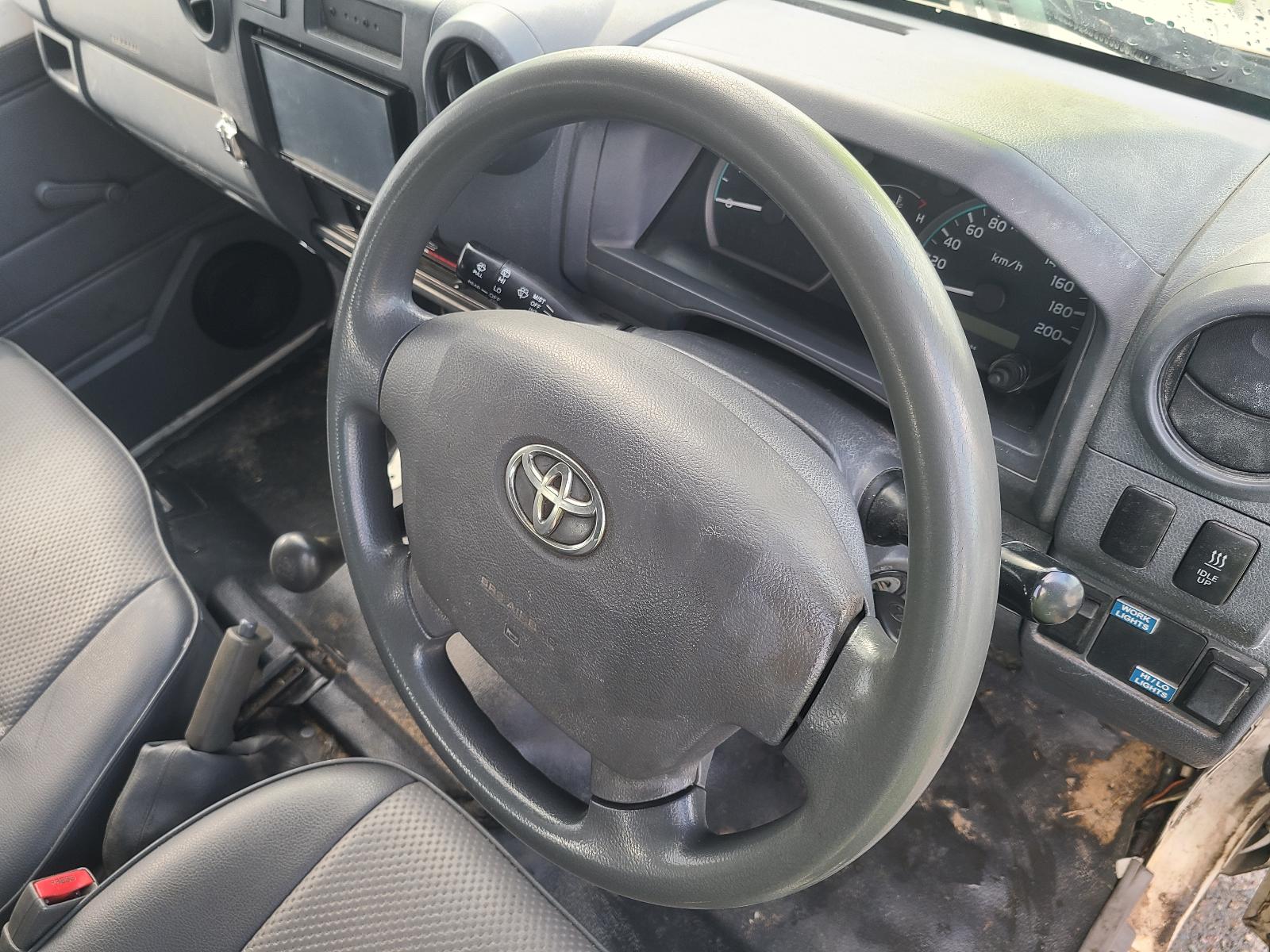 Toyota Landcruiser 2011 View Toyota Landcruiser 2011