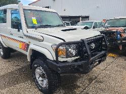 View Toyota Landcruiser 2011