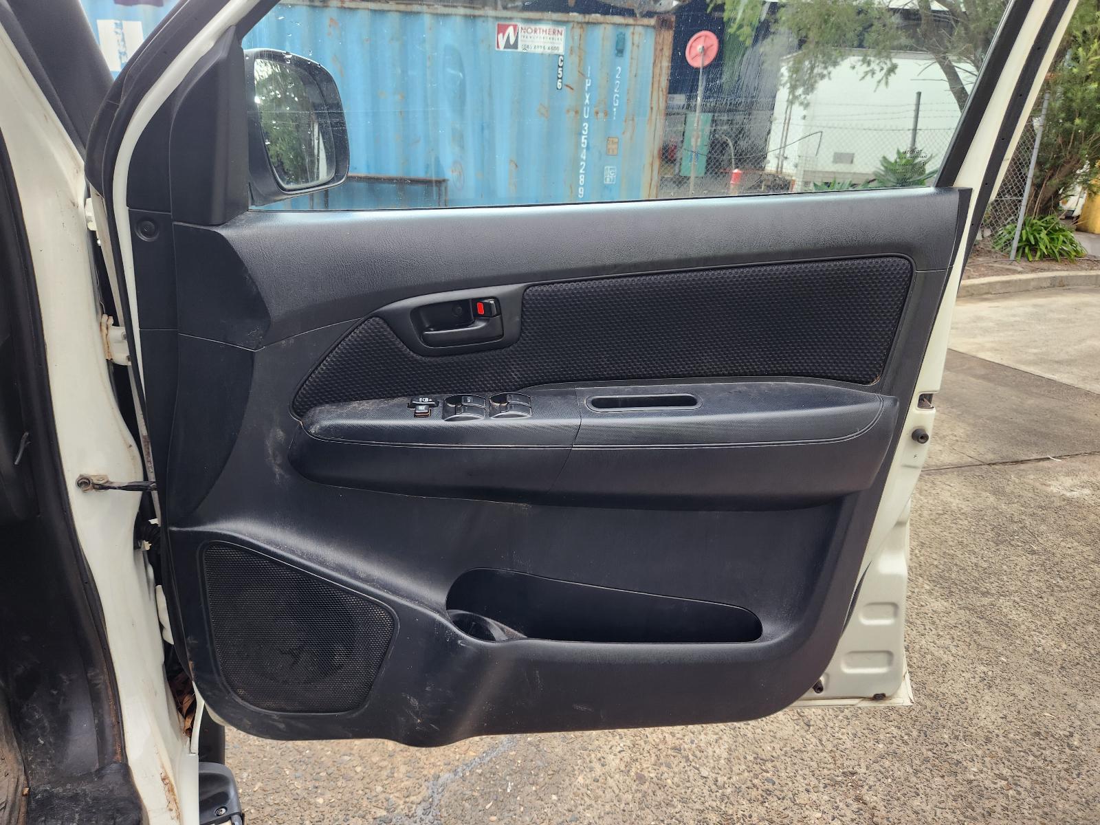 View Toyota Hilux 2014  