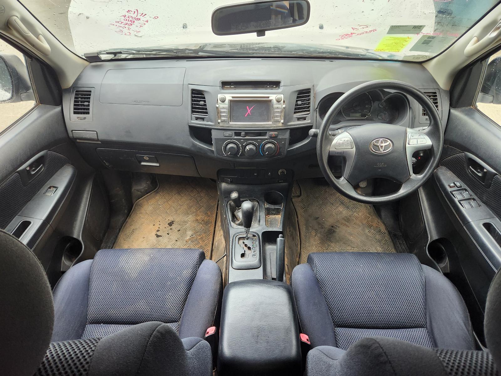 View Toyota Hilux 2014  