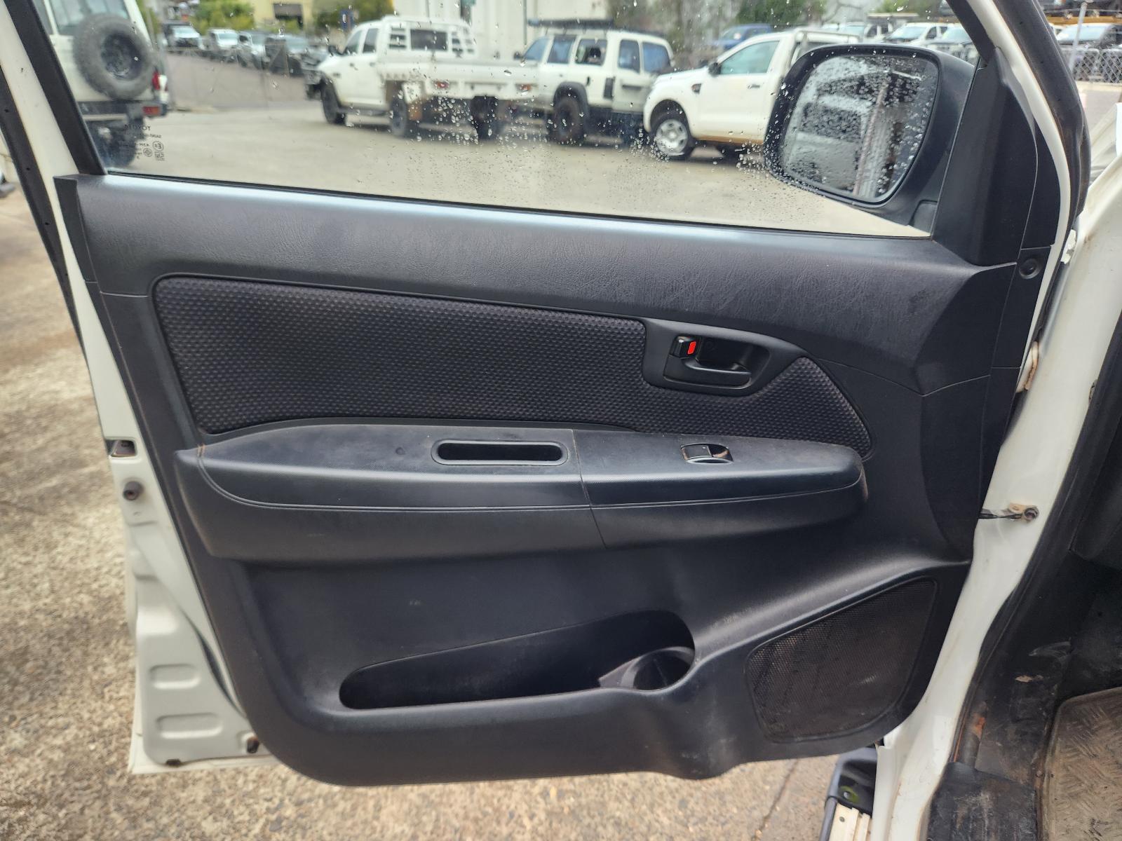 View Toyota Hilux 2014  