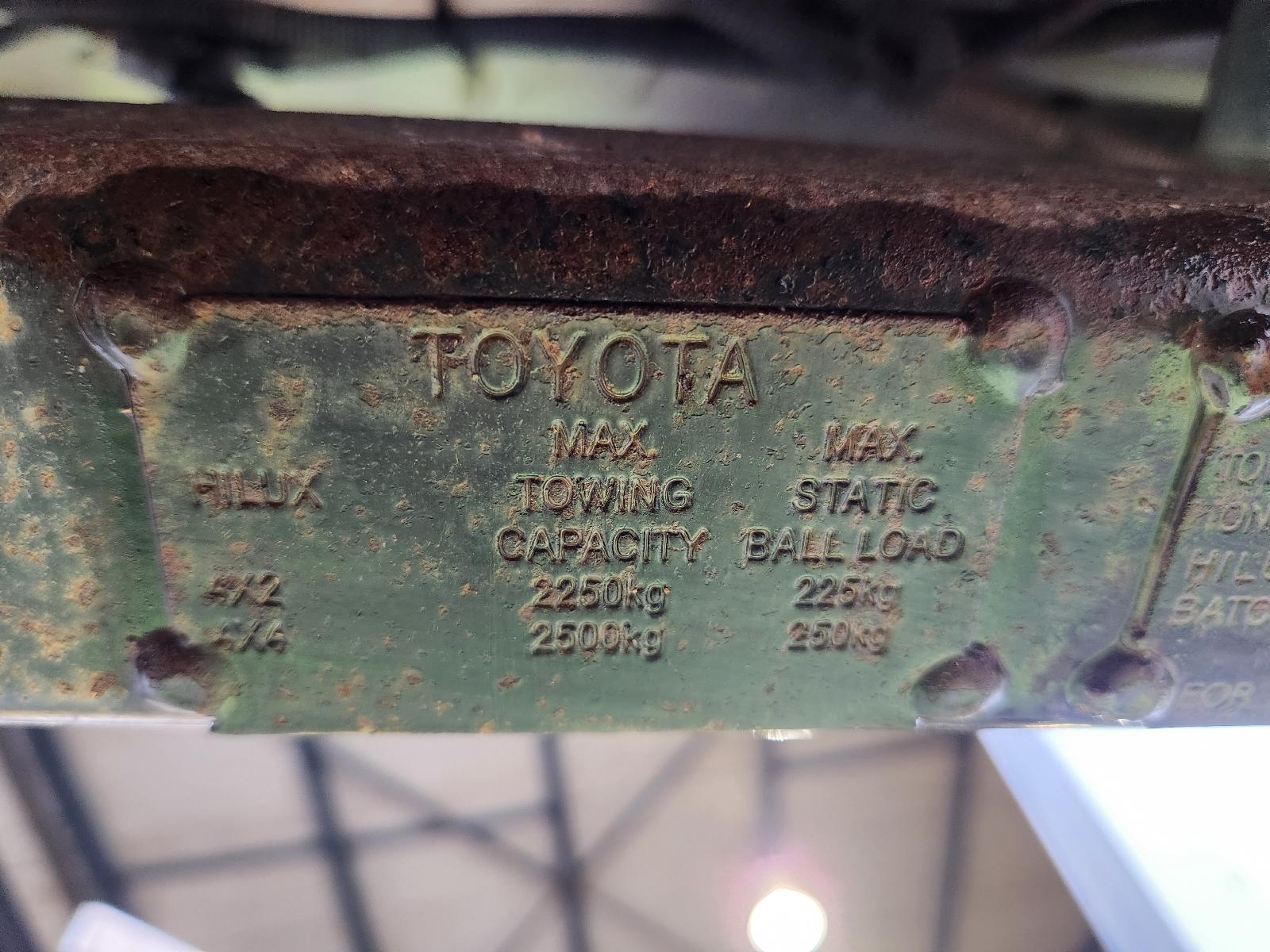 View Toyota Hilux 2014  