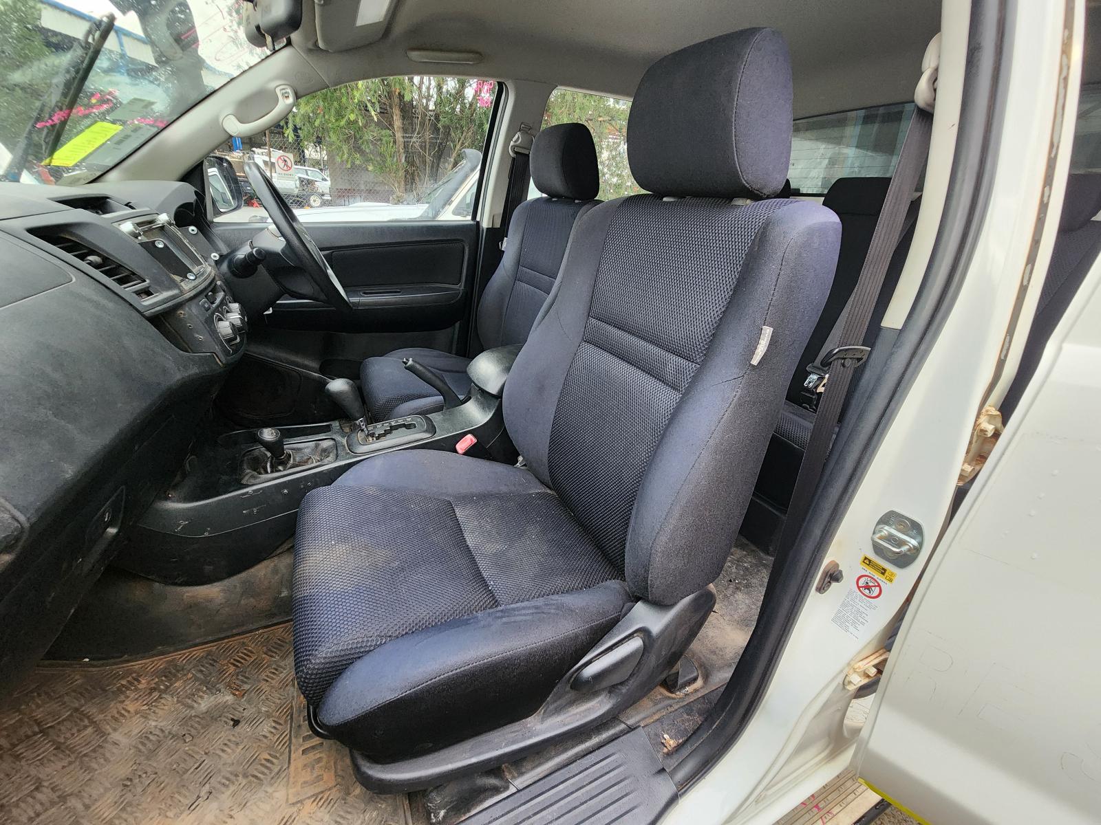 View Toyota Hilux 2014  