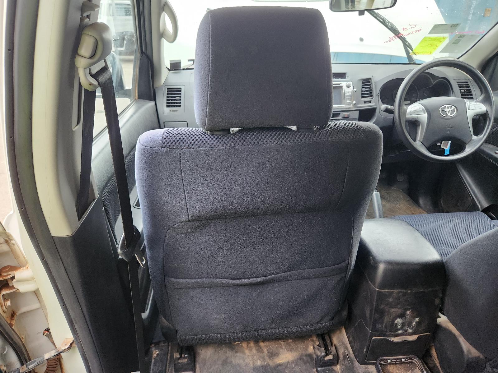 View Toyota Hilux 2014  