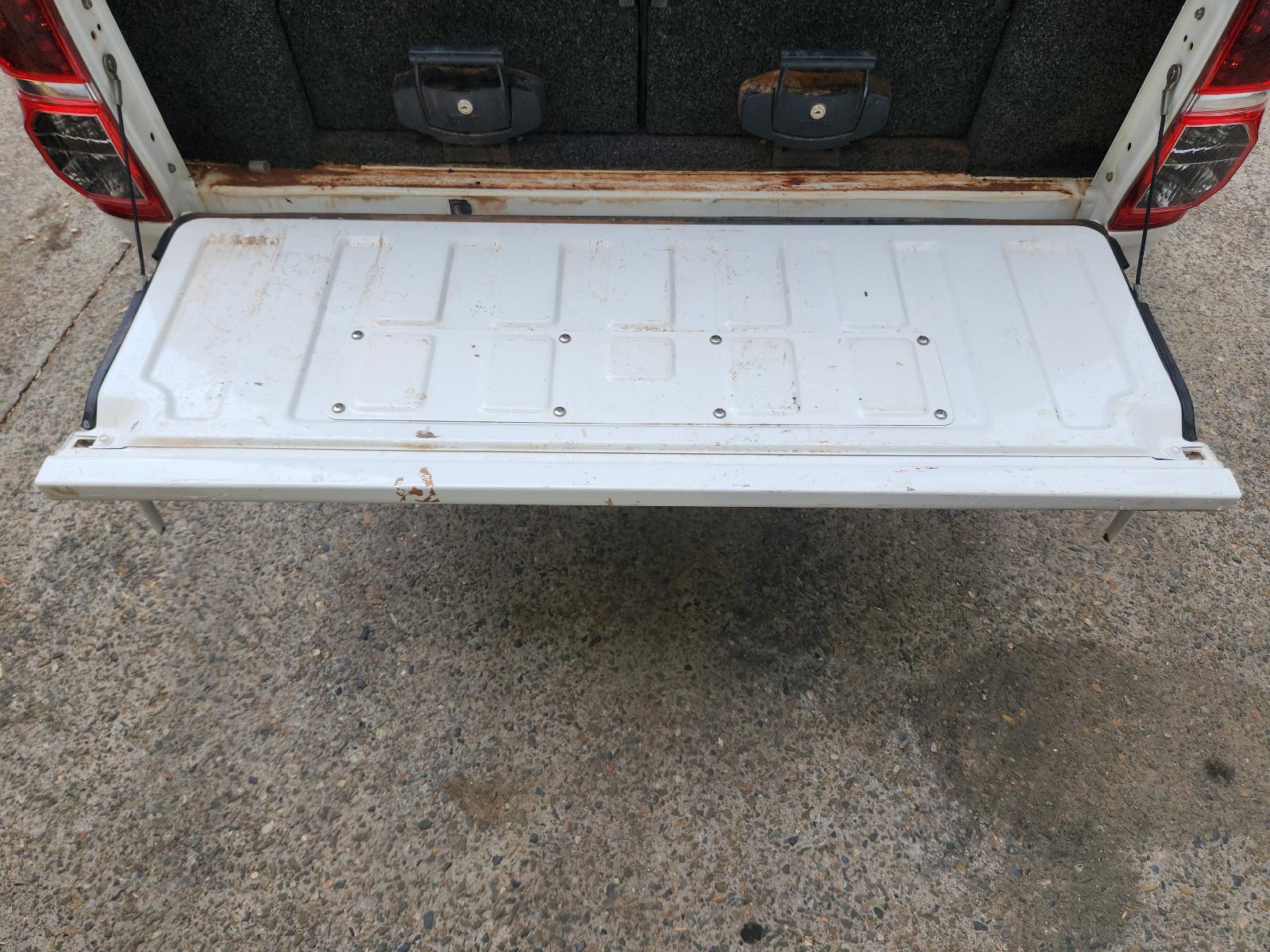 View Toyota Hilux 2014  