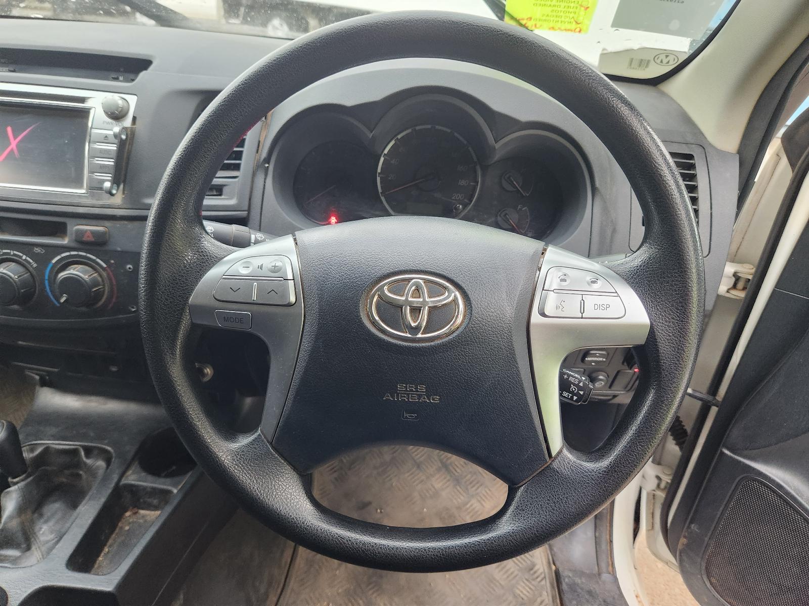 View Toyota Hilux 2014  