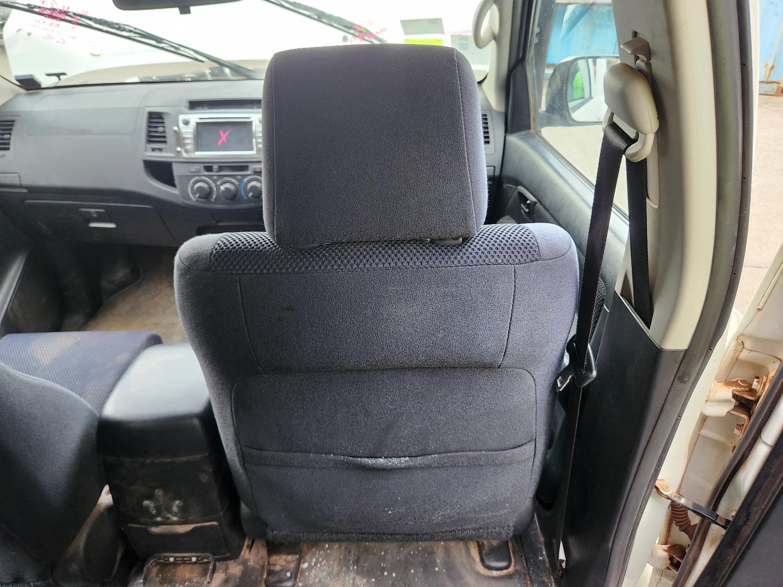 View Toyota Hilux 2014  