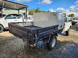 View Toyota Hilux 2001 2 Door Pickup