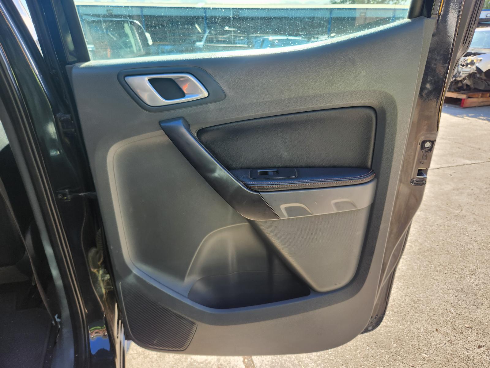 View Ford Ranger 2014  