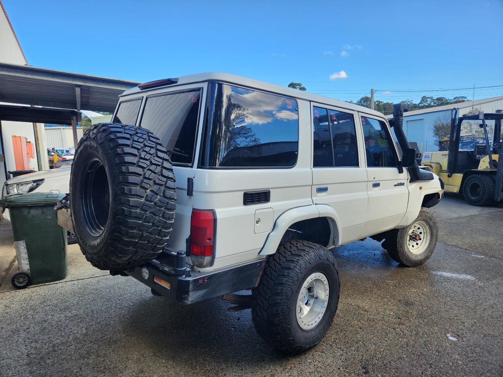 Toyota Landcruiser 2009 4 Door Station Wagon View Toyota Landcruiser 2009 4 Door Station Wagon
