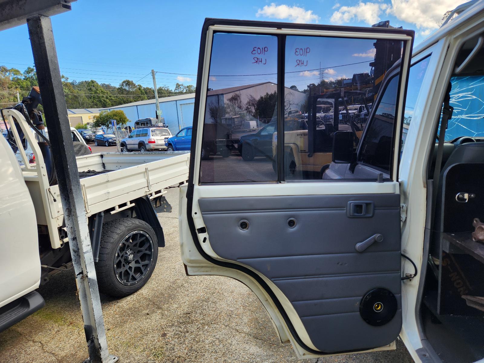 Toyota Landcruiser 2009 4 Door Station Wagon View Toyota Landcruiser 2009 4 Door Station Wagon