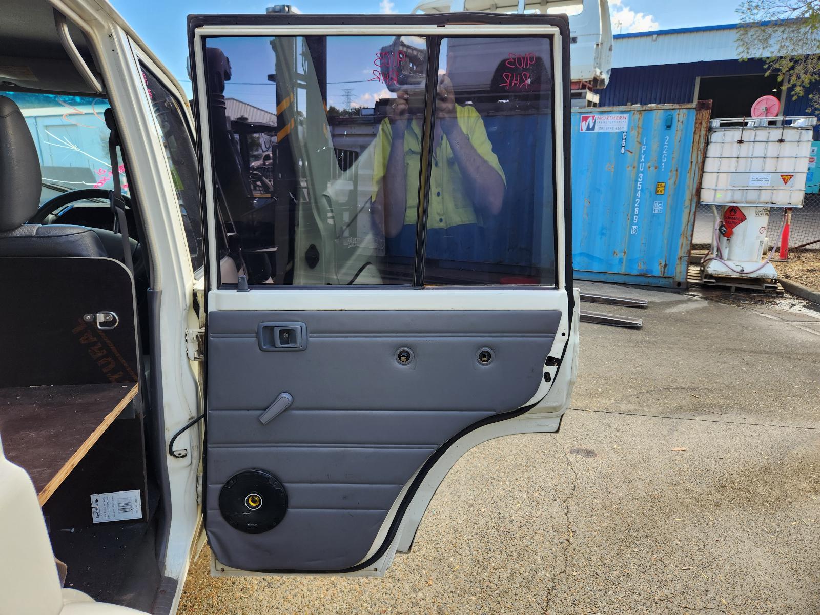 Toyota Landcruiser 2009 4 Door Station Wagon View Toyota Landcruiser 2009 4 Door Station Wagon