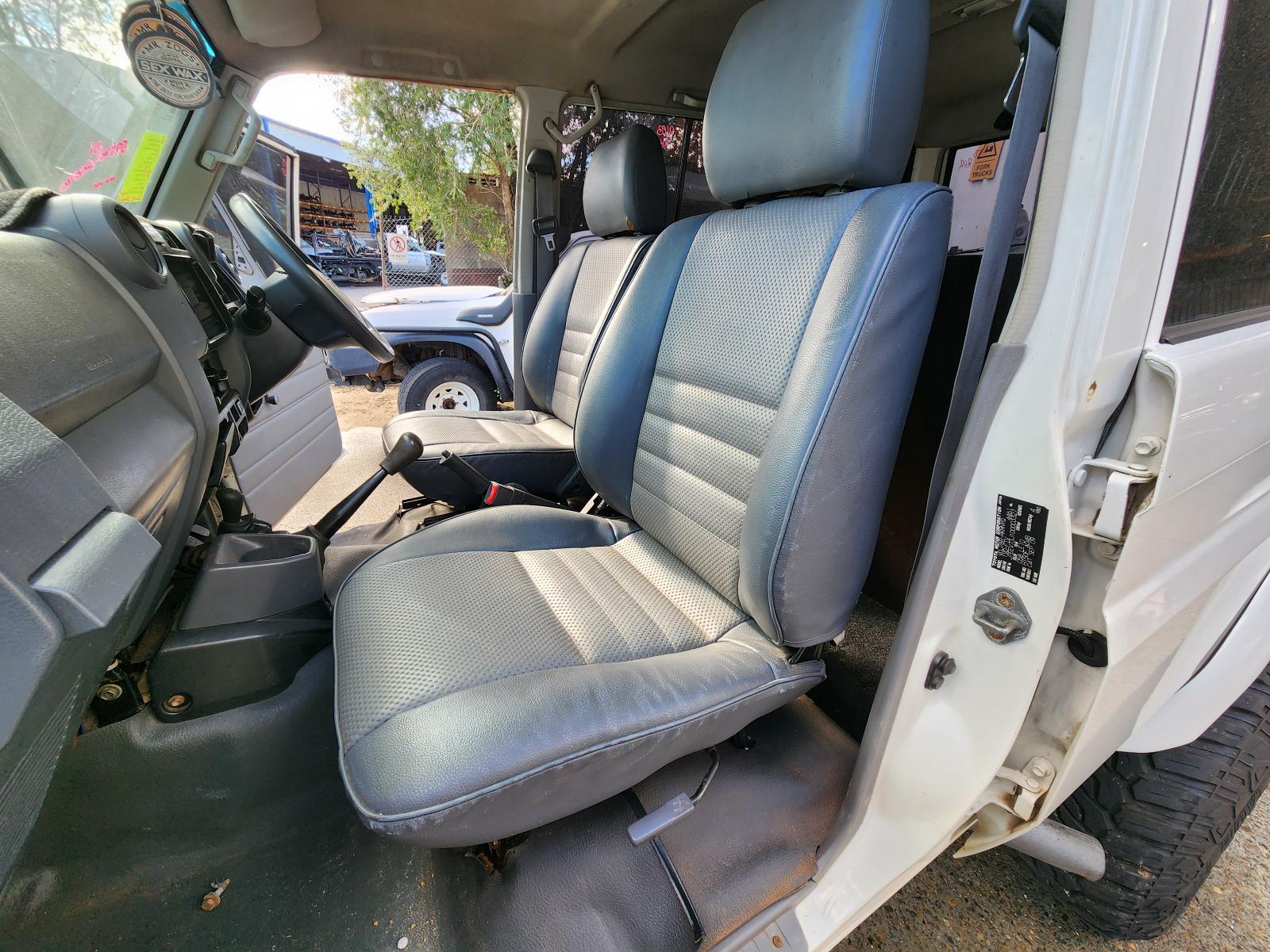 Toyota Landcruiser 2009 4 Door Station Wagon View Toyota Landcruiser 2009 4 Door Station Wagon
