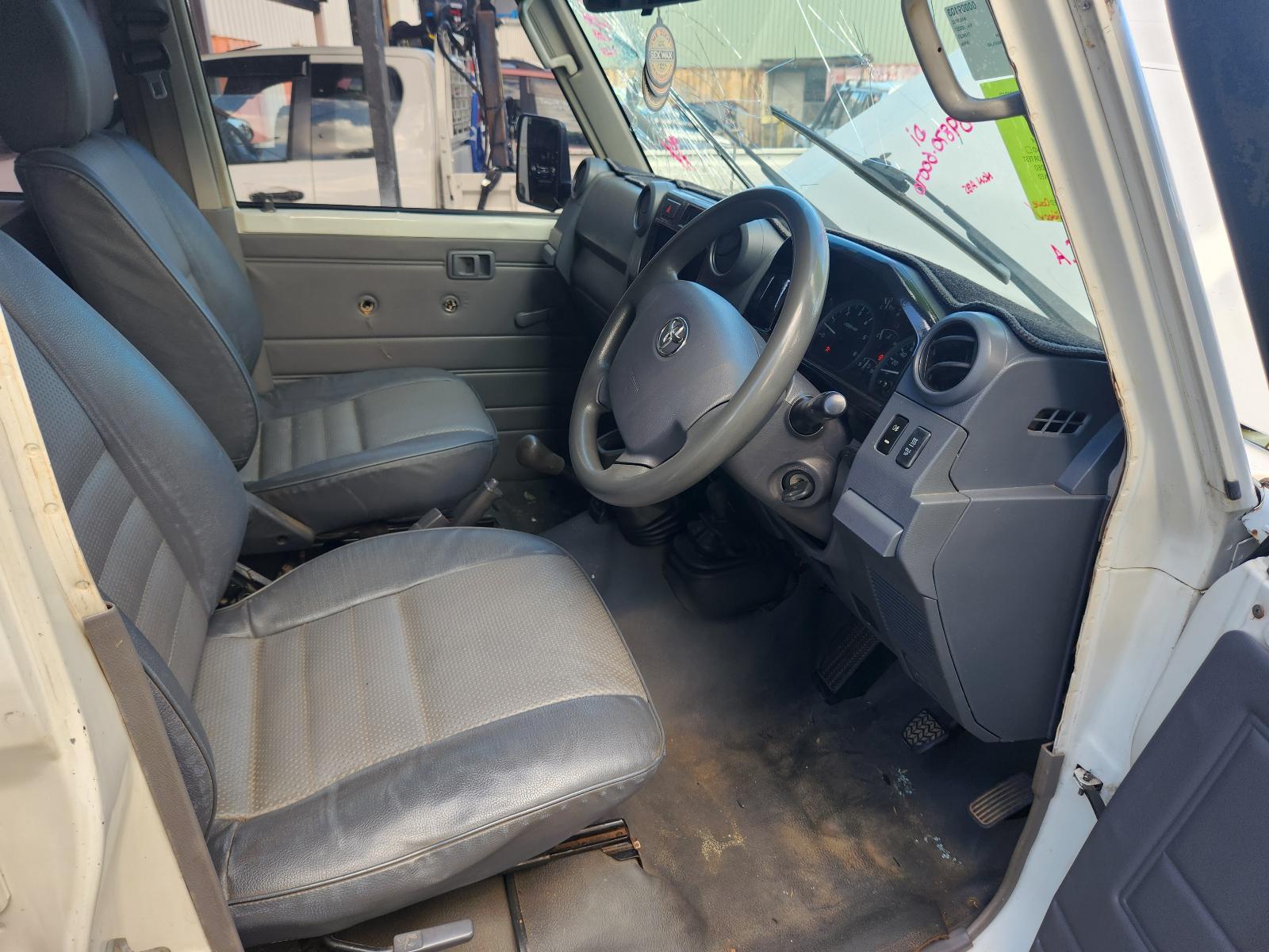 Toyota Landcruiser 2009 4 Door Station Wagon View Toyota Landcruiser 2009 4 Door Station Wagon