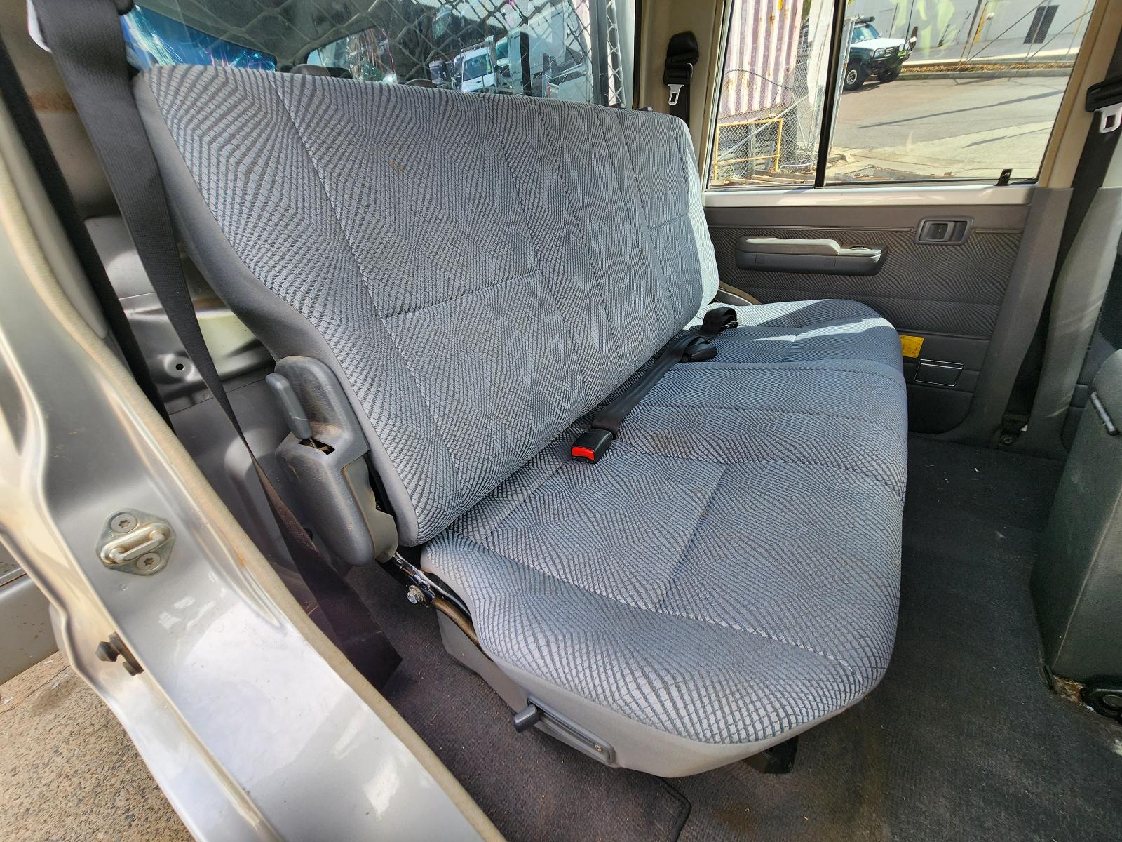 View Toyota Landcruiser 2013 4 Door Pickup