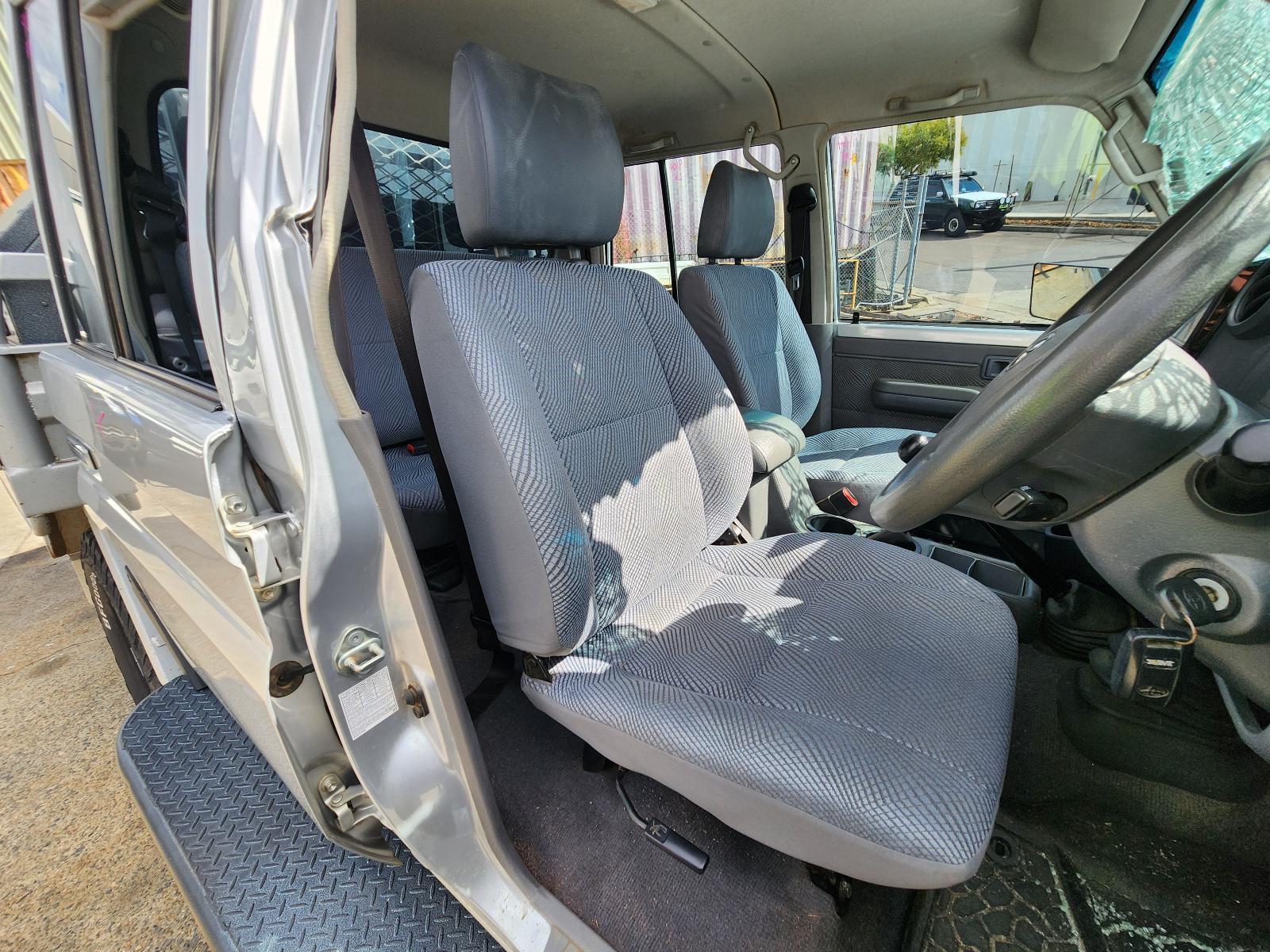 View Toyota Landcruiser 2013 4 Door Pickup