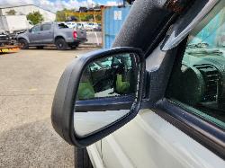 View Land Rover Discovery 1999 4 Door Station Wagon