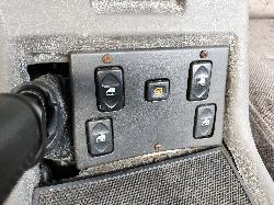 View Land Rover Discovery 1999 4 Door Station Wagon