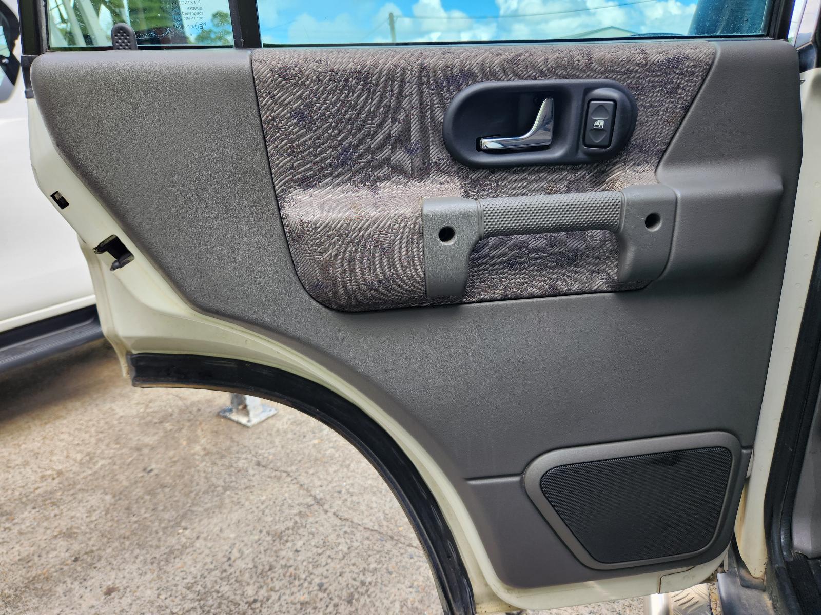 Land Rover Discovery 1999 4 Door Station Wagon View Land Rover Discovery 1999 4 Door Station Wagon