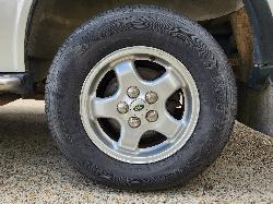 View Land Rover Discovery 1999 4 Door Station Wagon