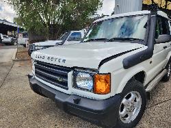 View Land Rover Discovery 1999 4 Door Station Wagon