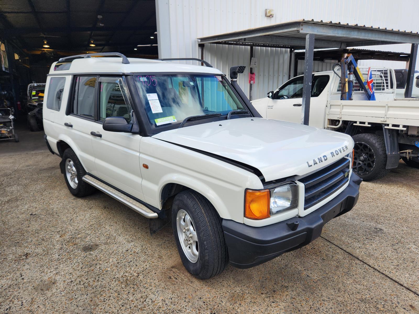 Land Rover Discovery 1999 4 Door Station Wagon View Land Rover Discovery 1999 4 Door Station Wagon