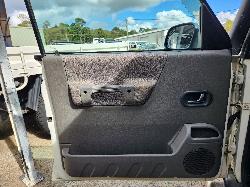 View Land Rover Discovery 1999 4 Door Station Wagon