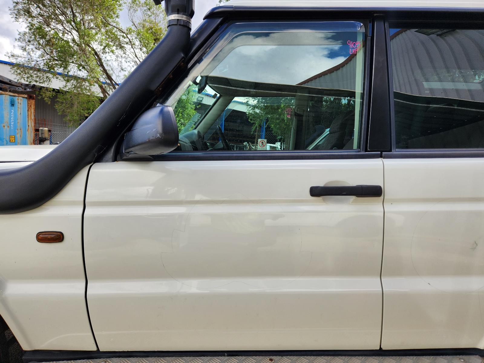 Land Rover Discovery 1999 4 Door Station Wagon View Land Rover Discovery 1999 4 Door Station Wagon