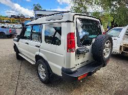 View Land Rover Discovery 1999 4 Door Station Wagon