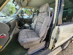 View Land Rover Discovery 1999 4 Door Station Wagon