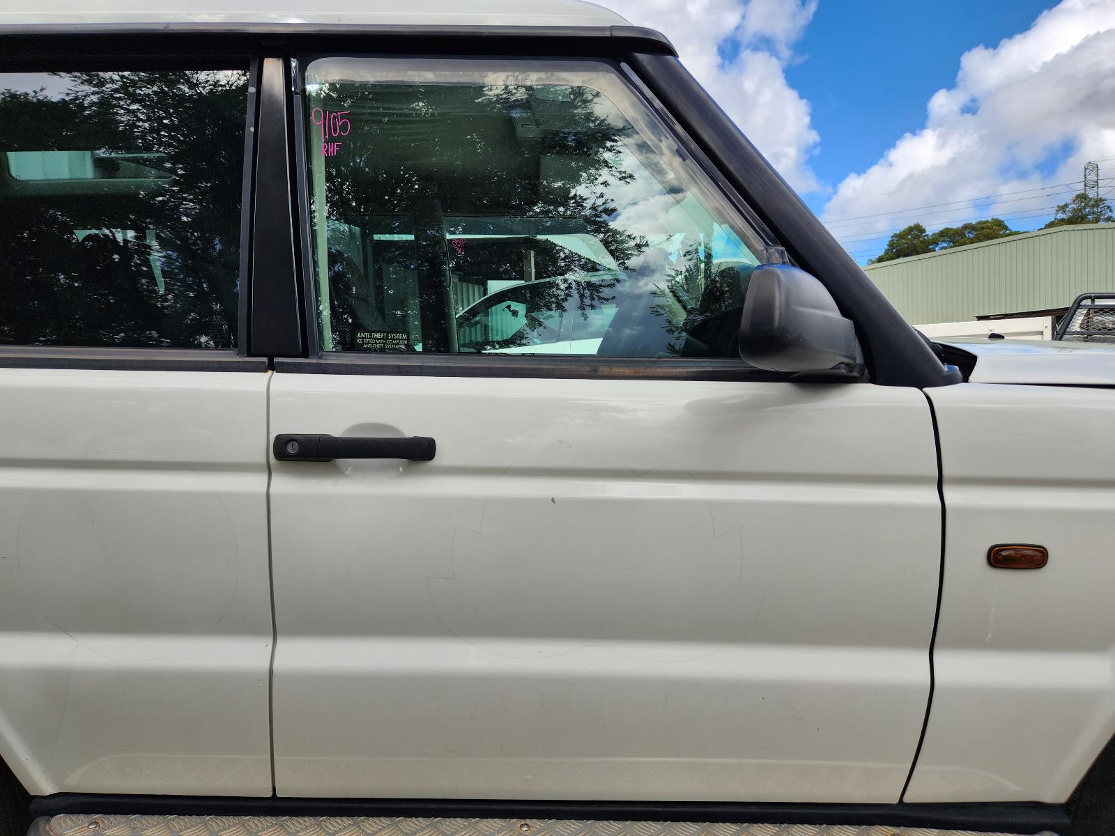 Land Rover Discovery 1999 4 Door Station Wagon View Land Rover Discovery 1999 4 Door Station Wagon