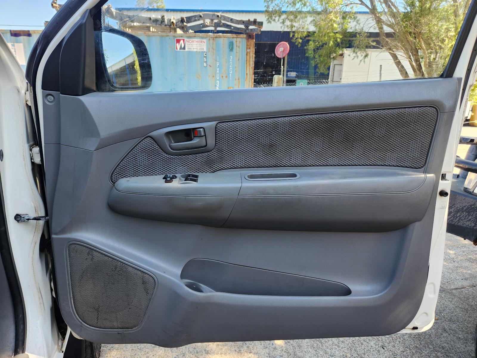 Toyota Hilux 2011 2 Door Pickup View Toyota Hilux 2011 2 Door Pickup