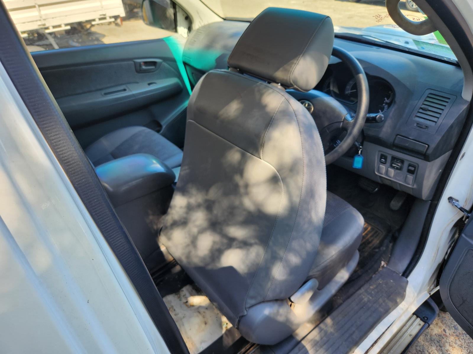 Toyota Hilux 2011 2 Door Pickup View Toyota Hilux 2011 2 Door Pickup