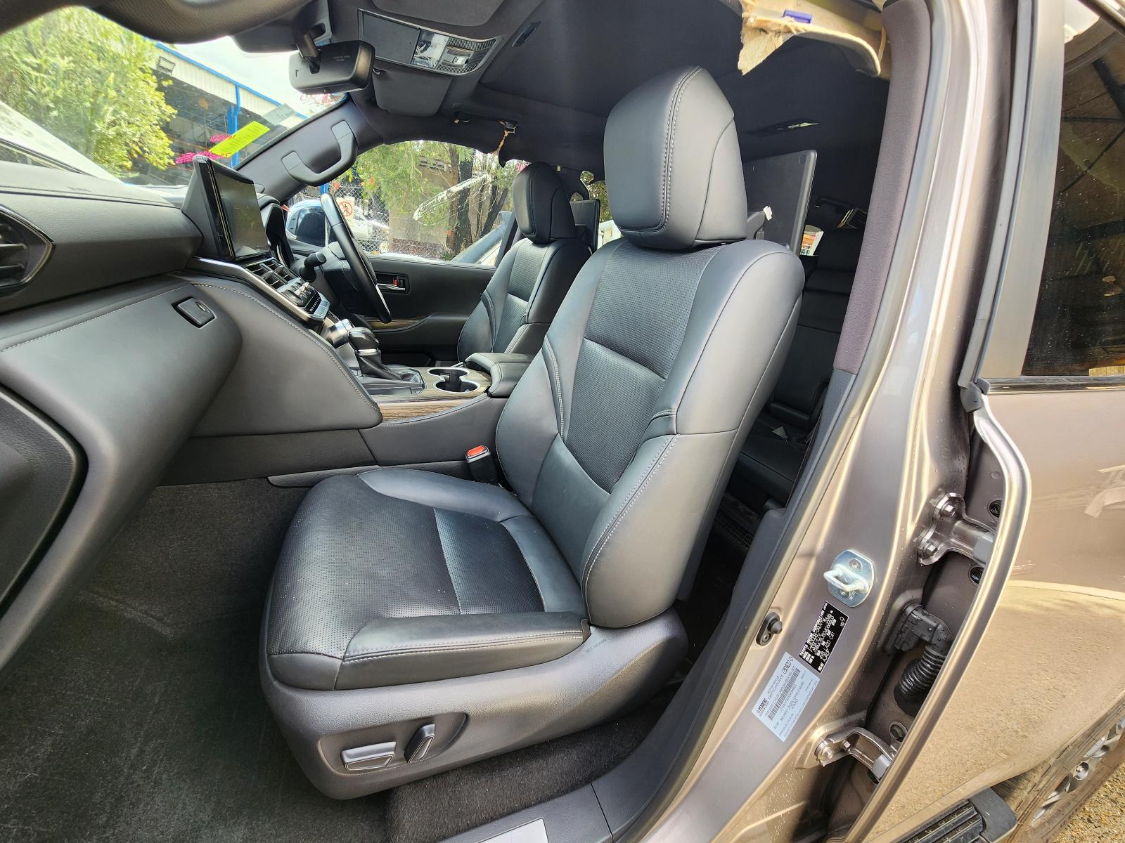 View Toyota Landcruiser 2023 4 Door Station Wagon