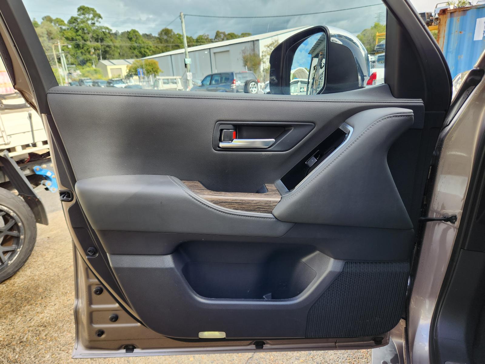 View Toyota Landcruiser 2023 4 Door Station Wagon