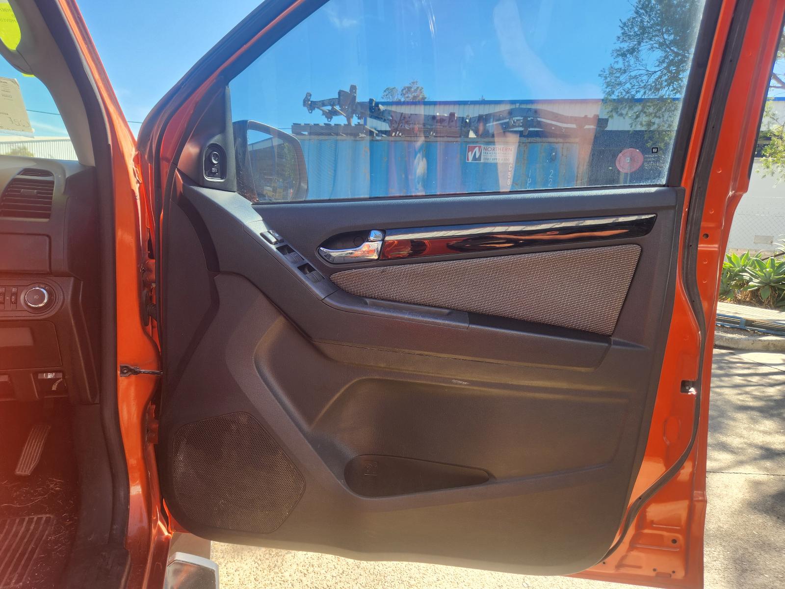 View Holden Colorado 2015  