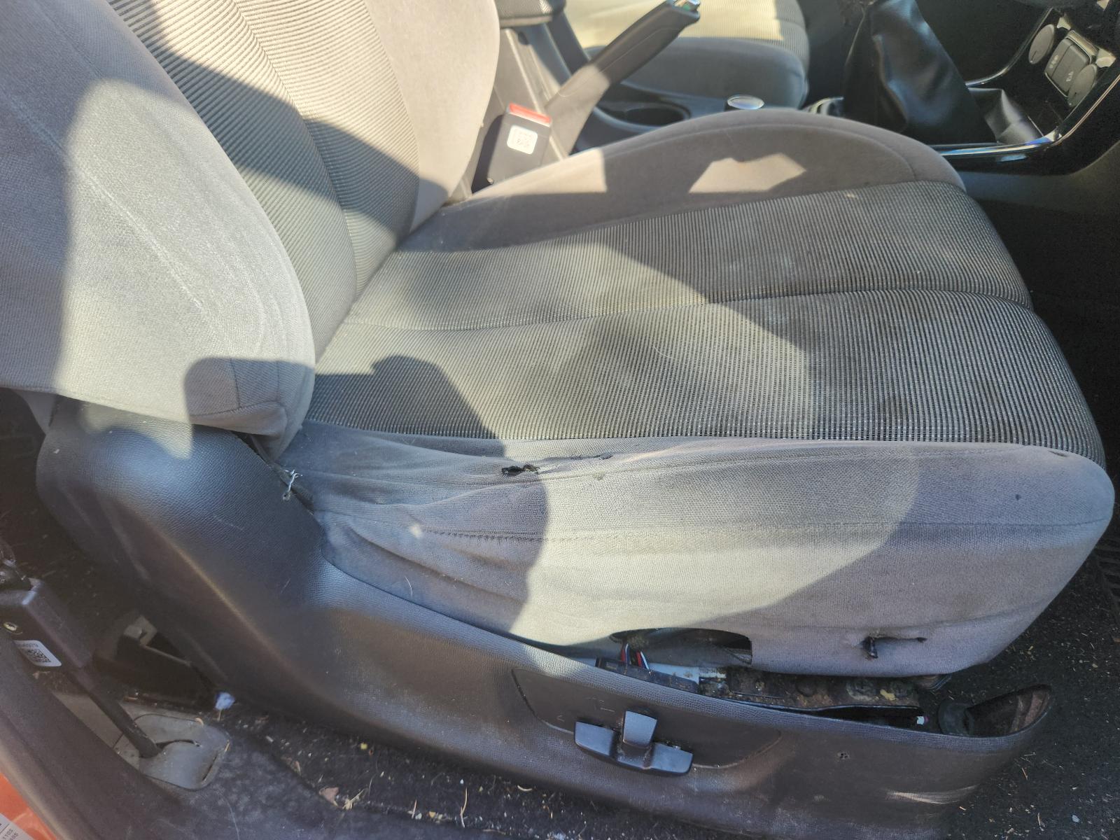 View Holden Colorado 2015  