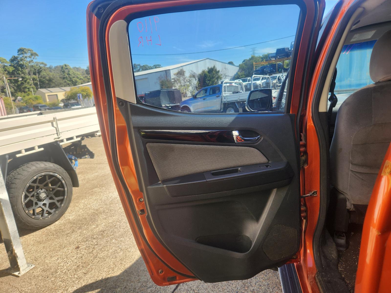 View Holden Colorado 2015  